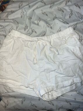 BUNDLE OF SUMMERY CLOTHES
